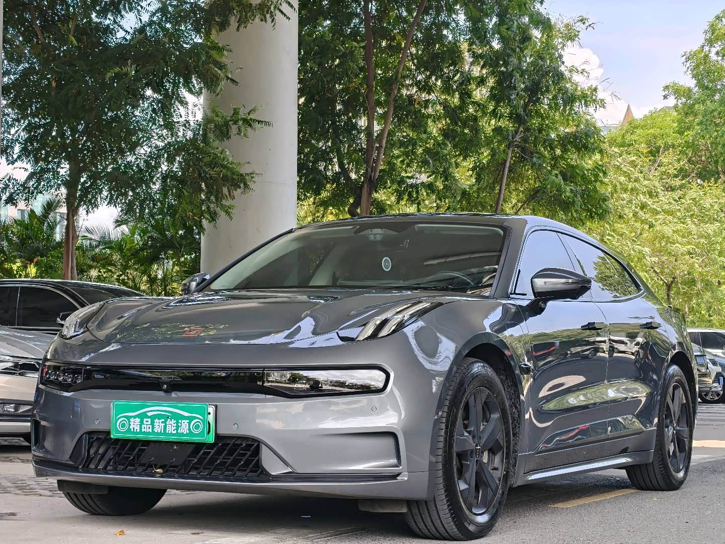Zeekr 001