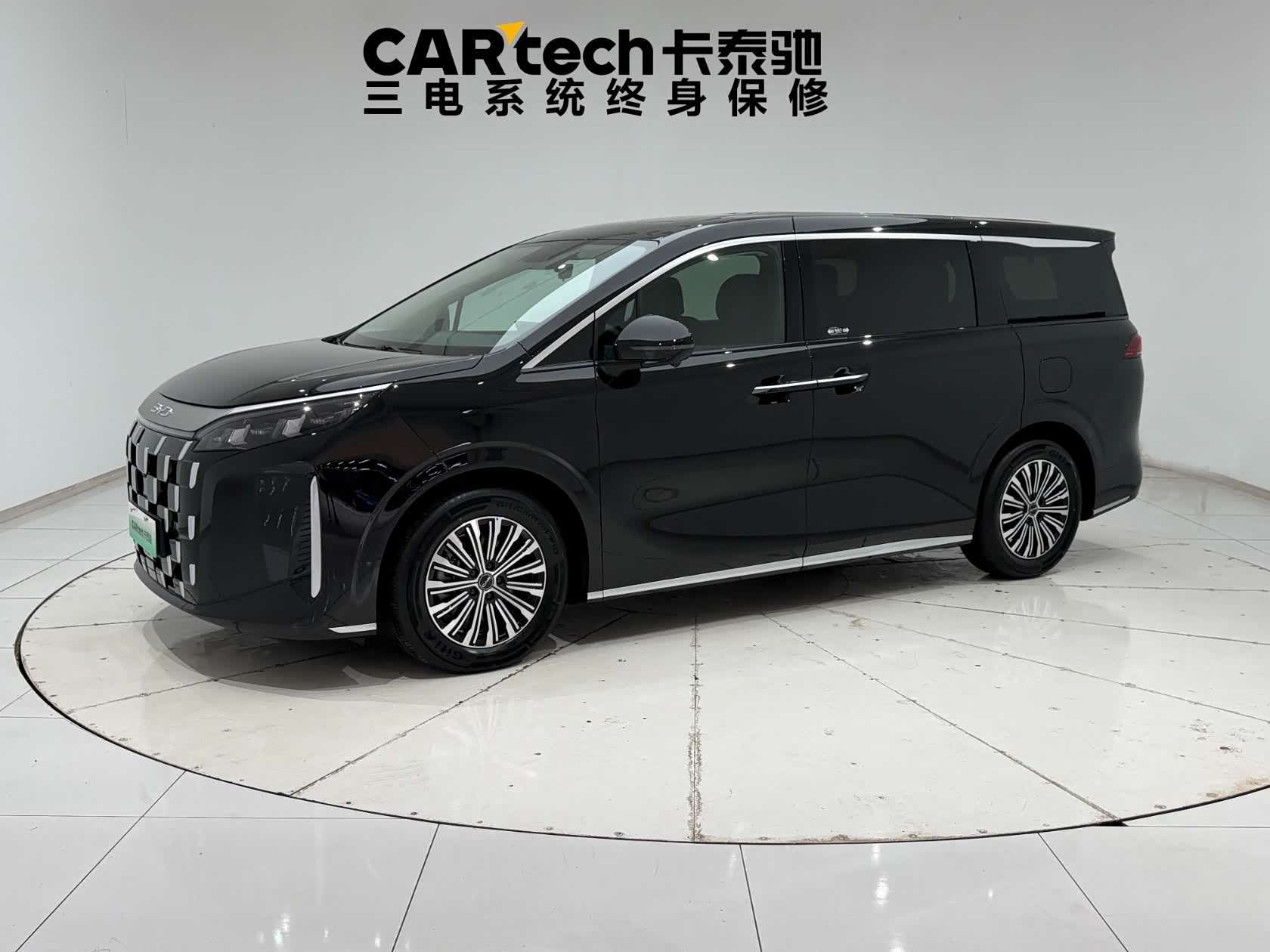 BYD M9