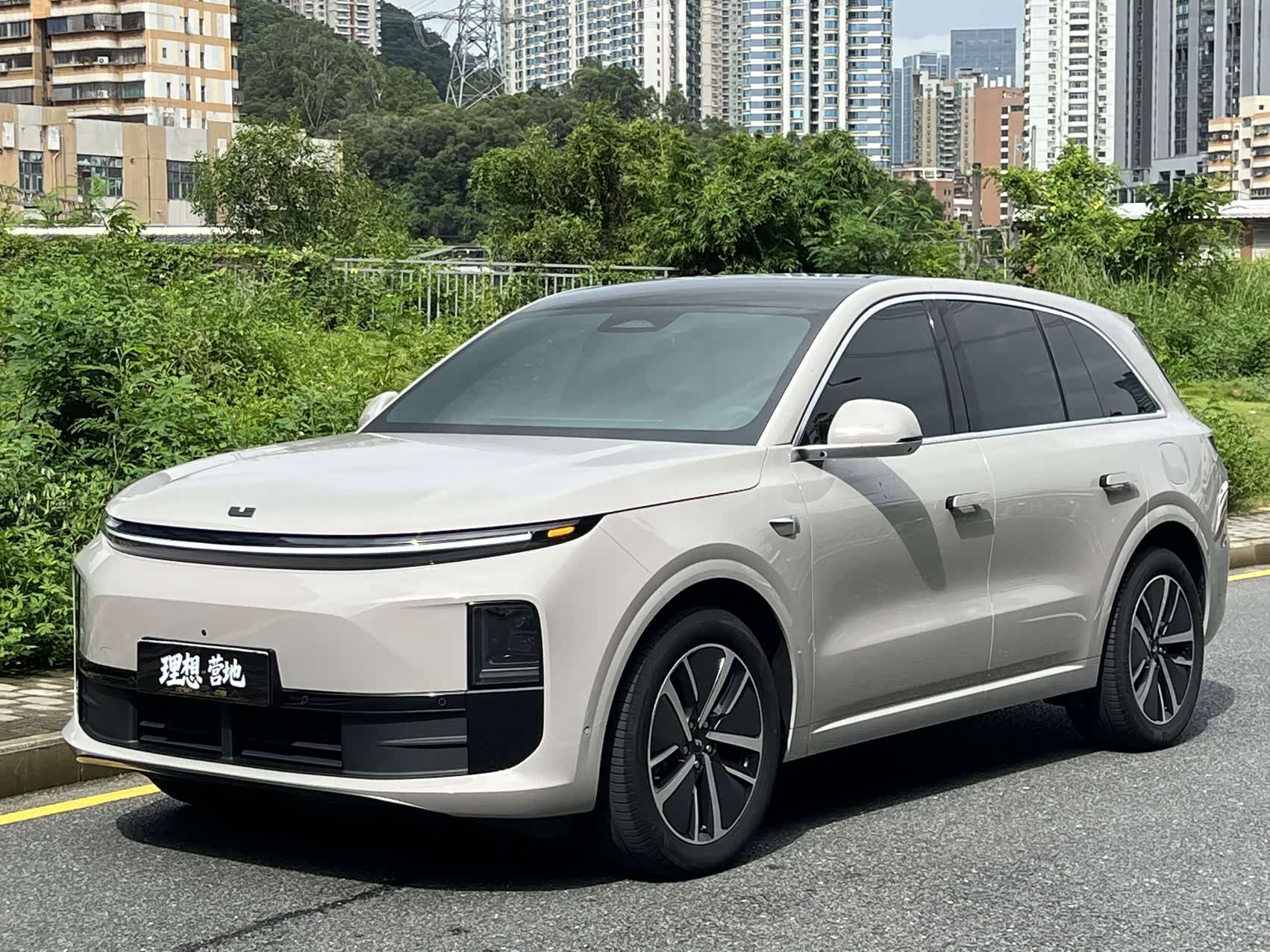 LiXiang L6