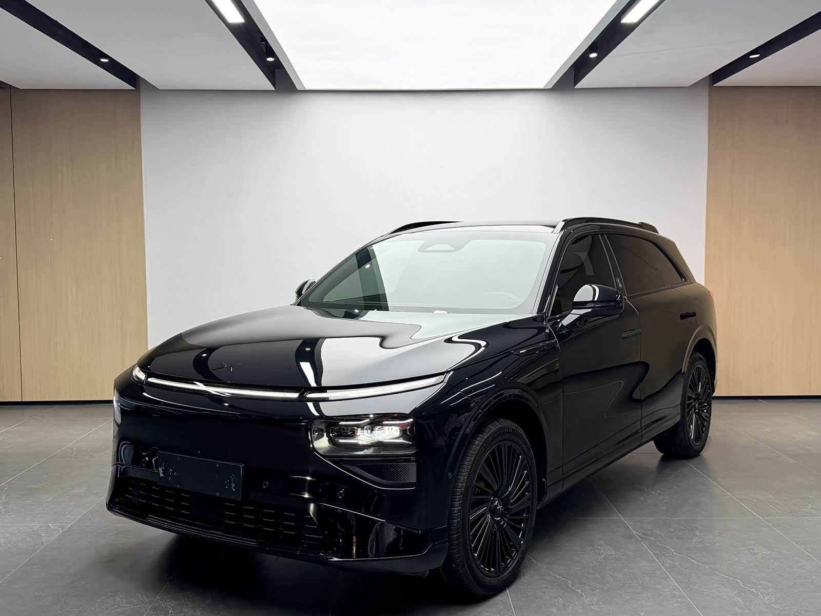 Xpeng G9