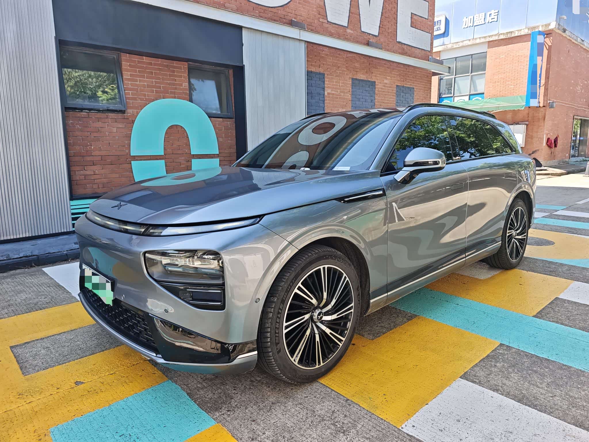 Xpeng G9
