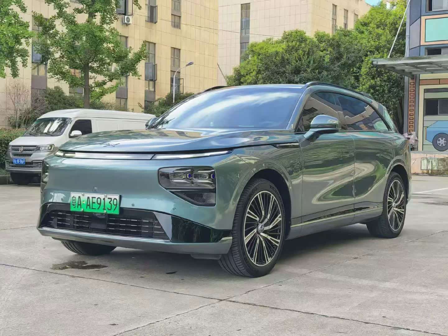 Xpeng G9