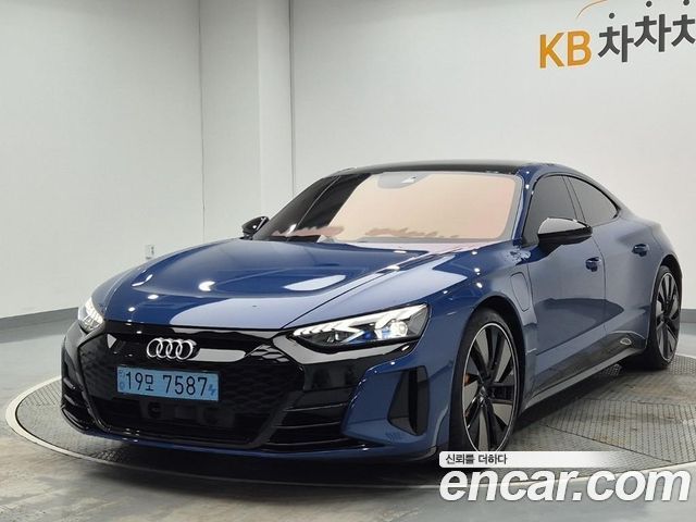 Audi e-tron GT, 청색