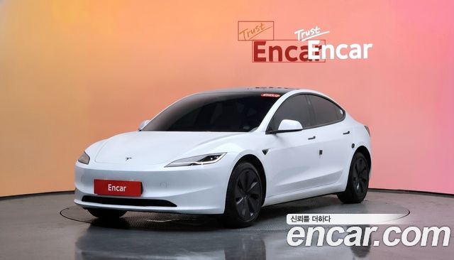 Tesla Model 3, Белый