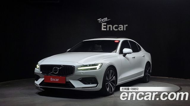Volvo S60, Белый