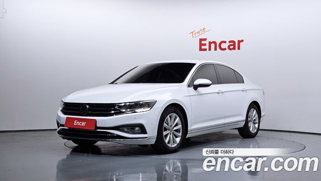 Volkswagen Passat, Белый